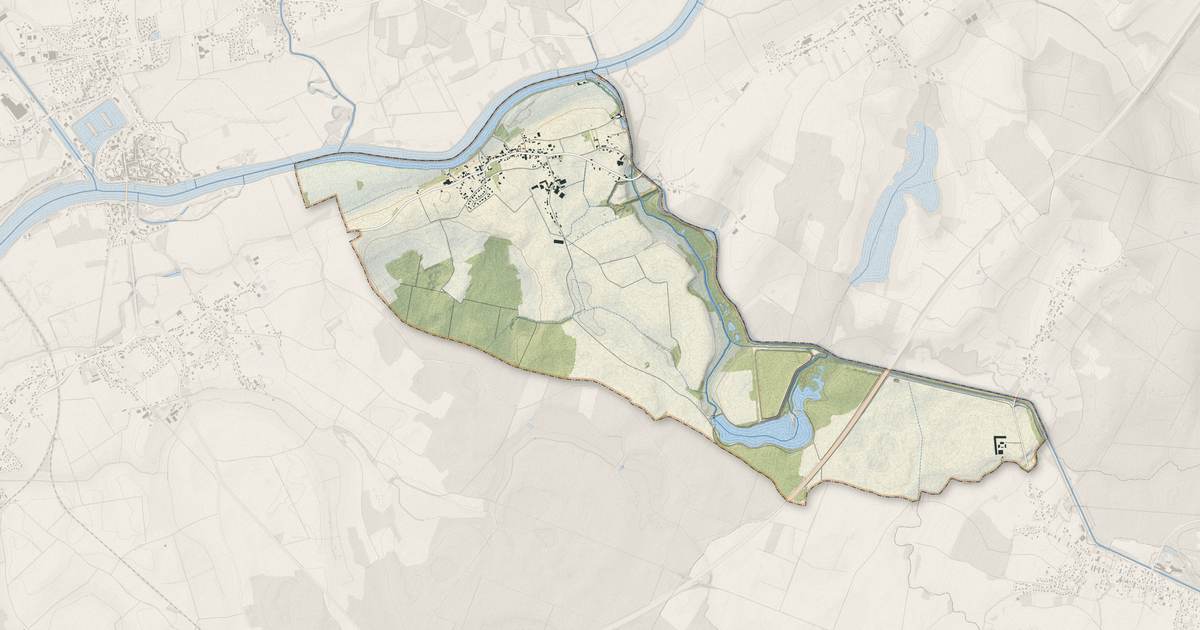 Portrait cartographique de Saint-Symphorien-sur-Saône : relief, eau, forêts, bâti et voies, calculés à partir des données de l'IGN