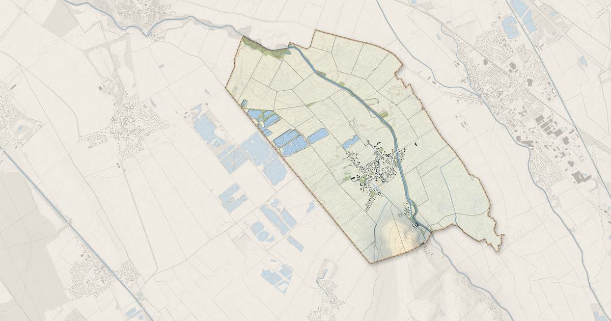 Portrait cartographique de Varanges : relief, eau, forêts, bâti et voies, calculés à partir des données de l'IGN