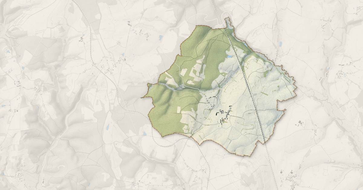 Portrait cartographique de Vianges : relief, eau, forêts, bâti et voies, calculés à partir des données de l'IGN