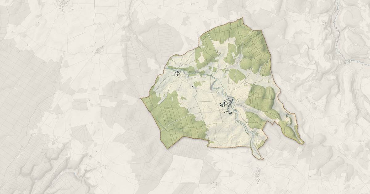 Portrait cartographique de Villaines-en-Duesmois : relief, eau, forêts, bâti et voies, calculés à partir des données de l'IGN