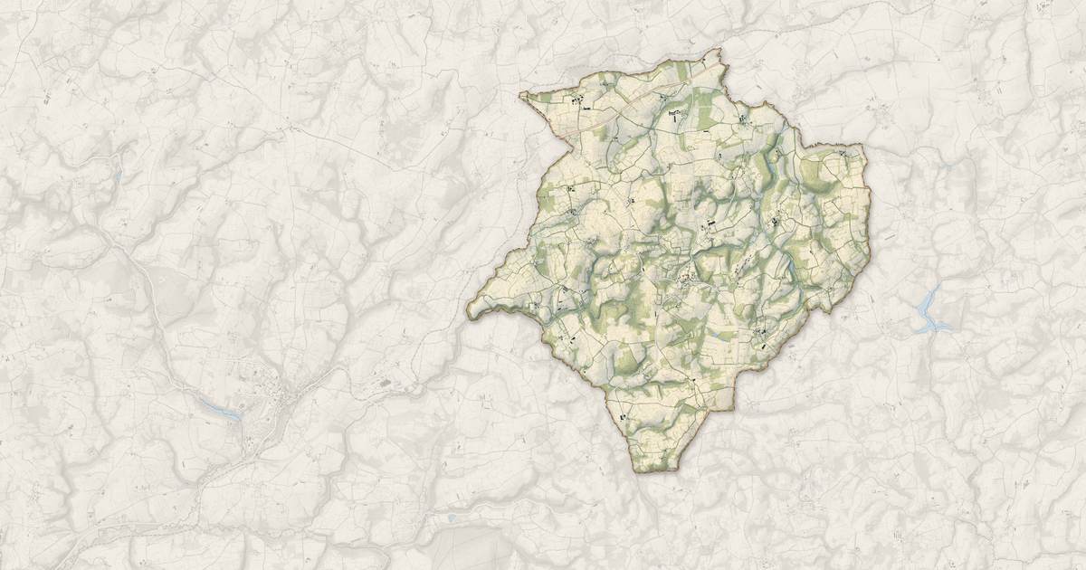 Portrait cartographique de Bulat-Pestivien : relief, eau, forêts, bâti et voies, calculés à partir des données de l'IGN