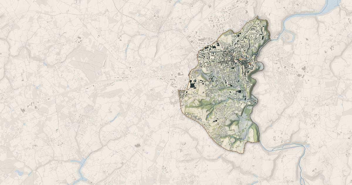 Portrait cartographique de Dinan : relief, eau, forêts, bâti et voies, calculés à partir des données de l'IGN