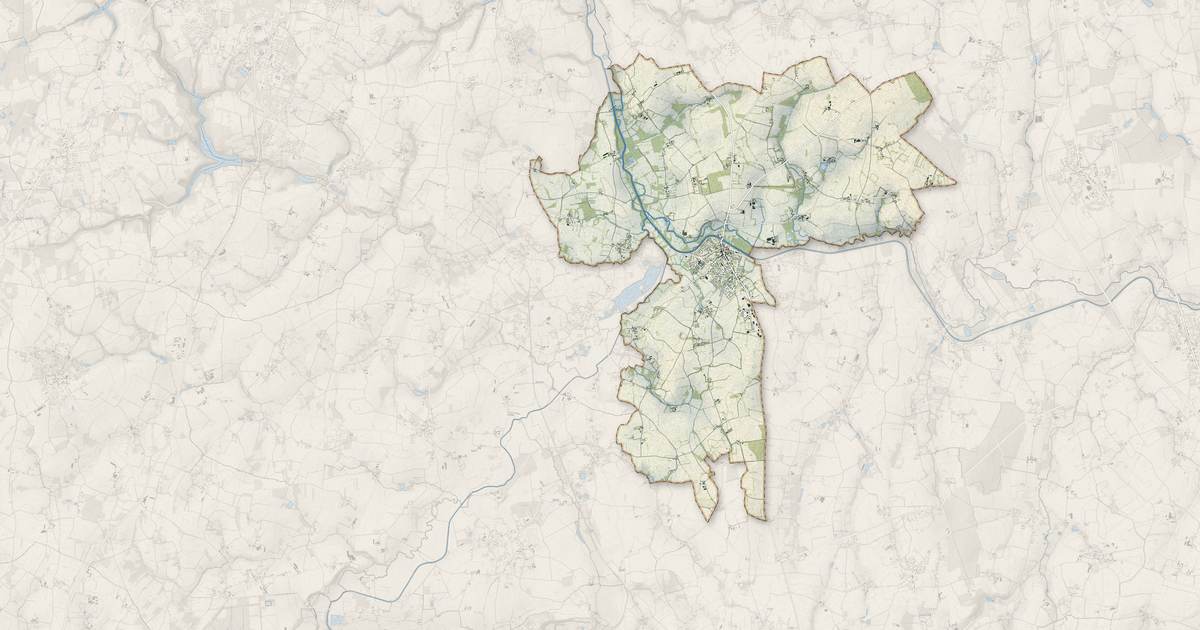 Portrait cartographique de Évran : relief, eau, forêts, bâti et voies, calculés à partir des données de l'IGN