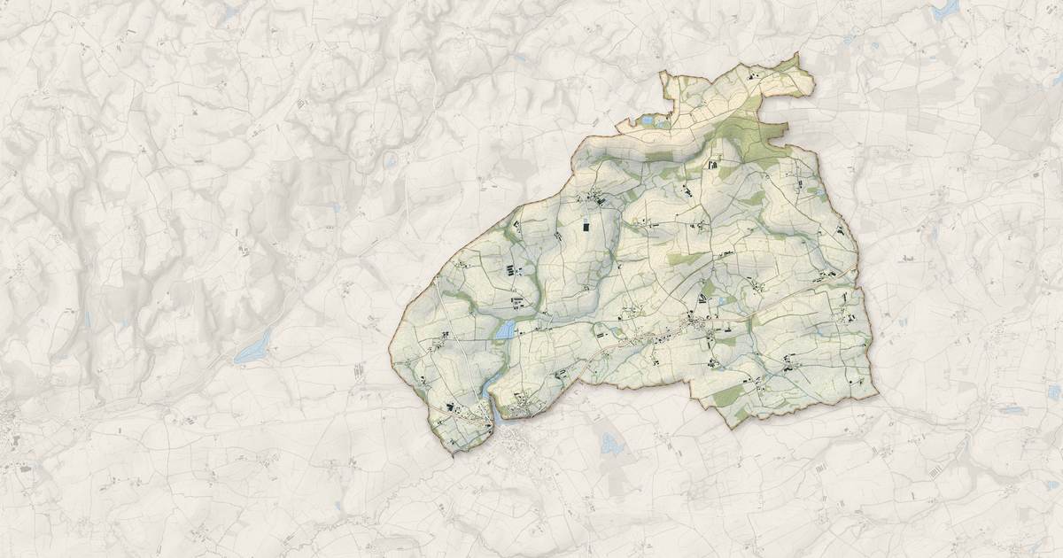 Portrait cartographique de Le Haut-Corlay : relief, eau, forêts, bâti et voies, calculés à partir des données de l'IGN