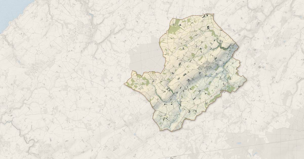 Portrait cartographique de Hénansal : relief, eau, forêts, bâti et voies, calculés à partir des données de l'IGN
