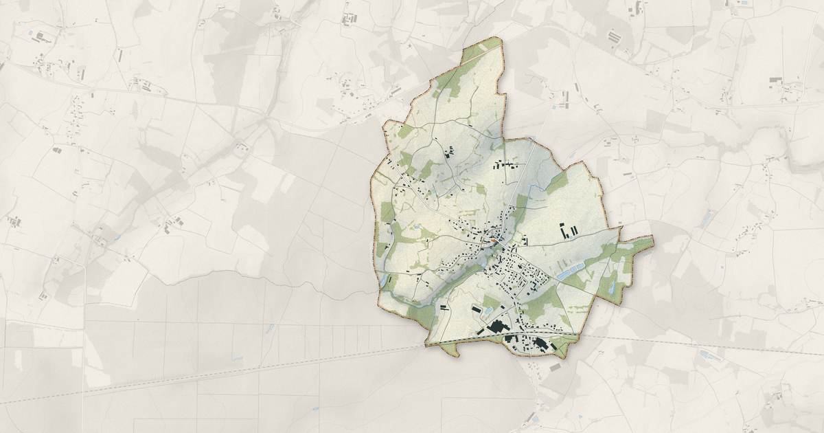 Portrait cartographique de Landébia : relief, eau, forêts, bâti et voies, calculés à partir des données de l'IGN