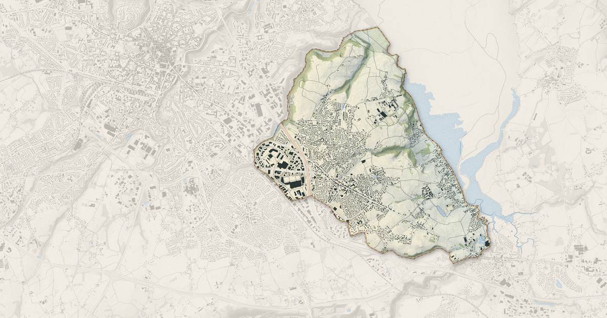 Portrait cartographique de Langueux : relief, eau, forêts, bâti et voies, calculés à partir des données de l'IGN