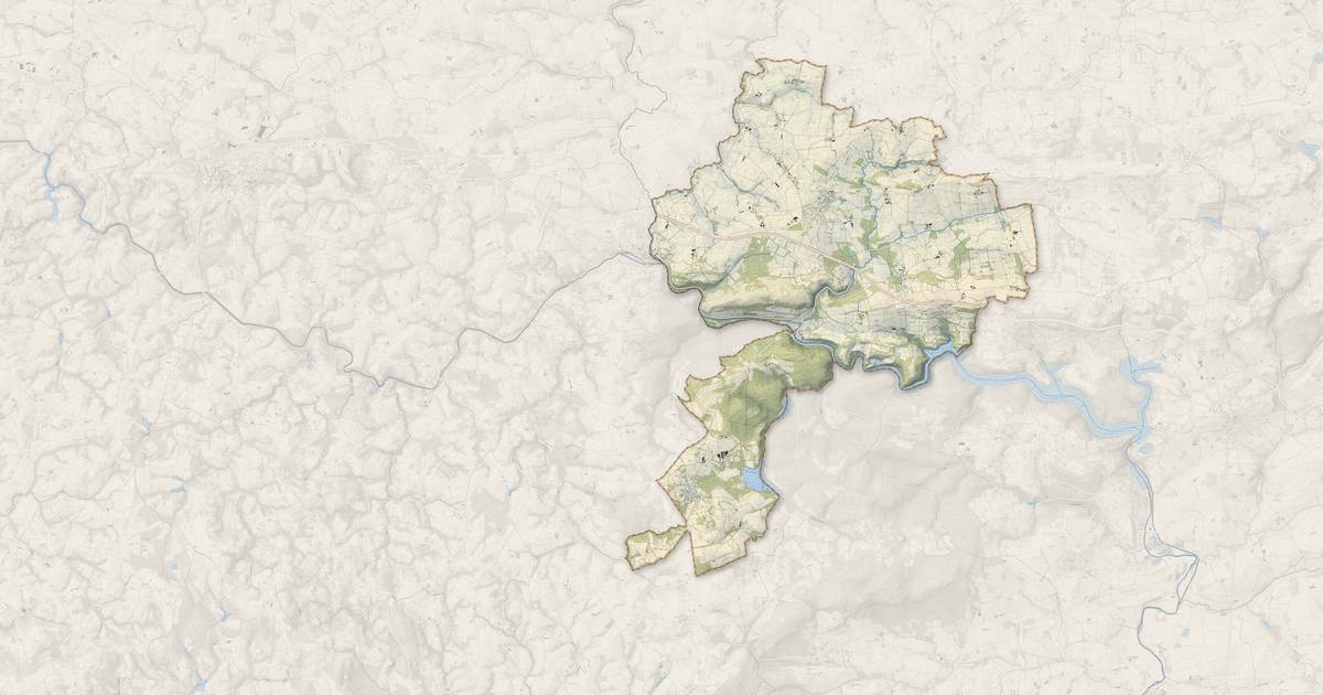 Portrait cartographique de Bon Repos sur Blavet : relief, eau, forêts, bâti et voies, calculés à partir des données de l'IGN