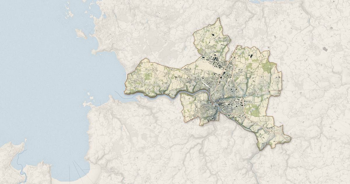Portrait cartographique de Lannion : relief, eau, forêts, bâti et voies, calculés à partir des données de l'IGN