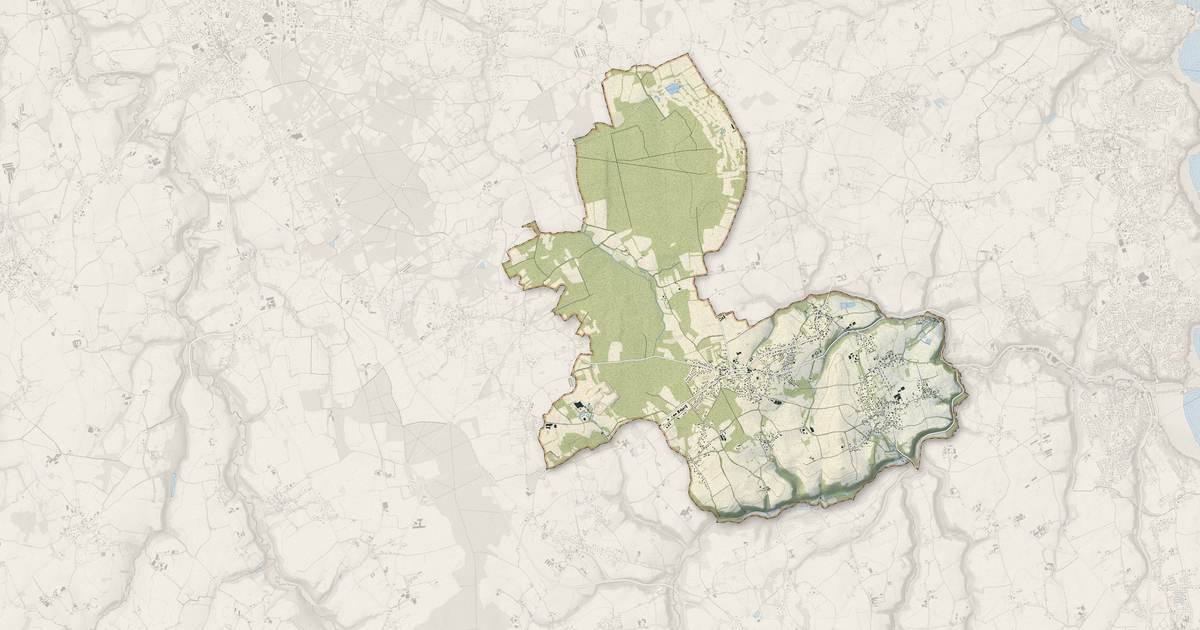 Portrait cartographique de Lantic : relief, eau, forêts, bâti et voies, calculés à partir des données de l'IGN