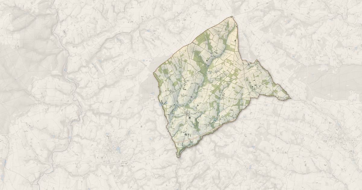 Portrait cartographique de Laurenan : relief, eau, forêts, bâti et voies, calculés à partir des données de l'IGN