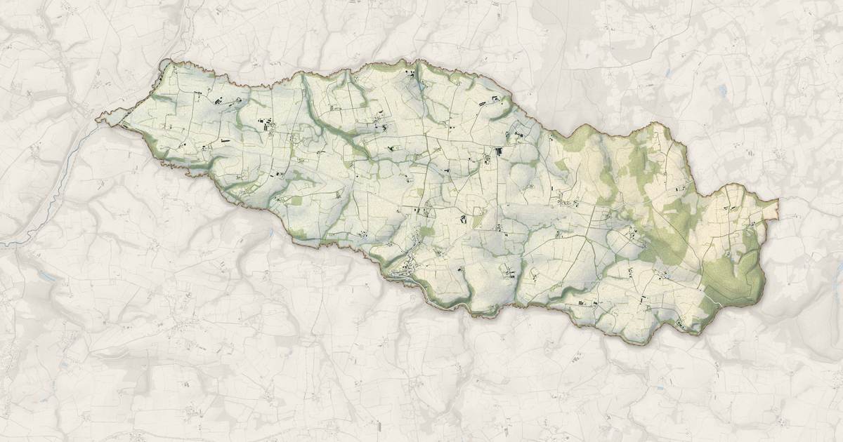 Portrait cartographique de Locarn : relief, eau, forêts, bâti et voies, calculés à partir des données de l'IGN