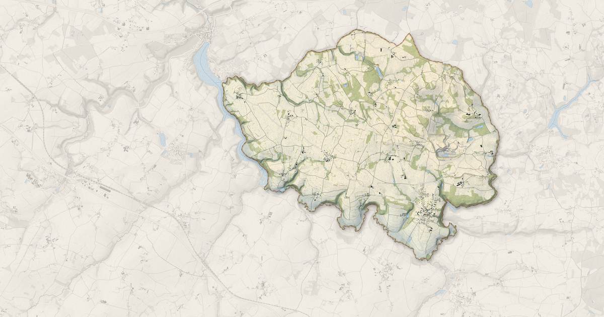 Portrait cartographique de Mégrit : relief, eau, forêts, bâti et voies, calculés à partir des données de l'IGN