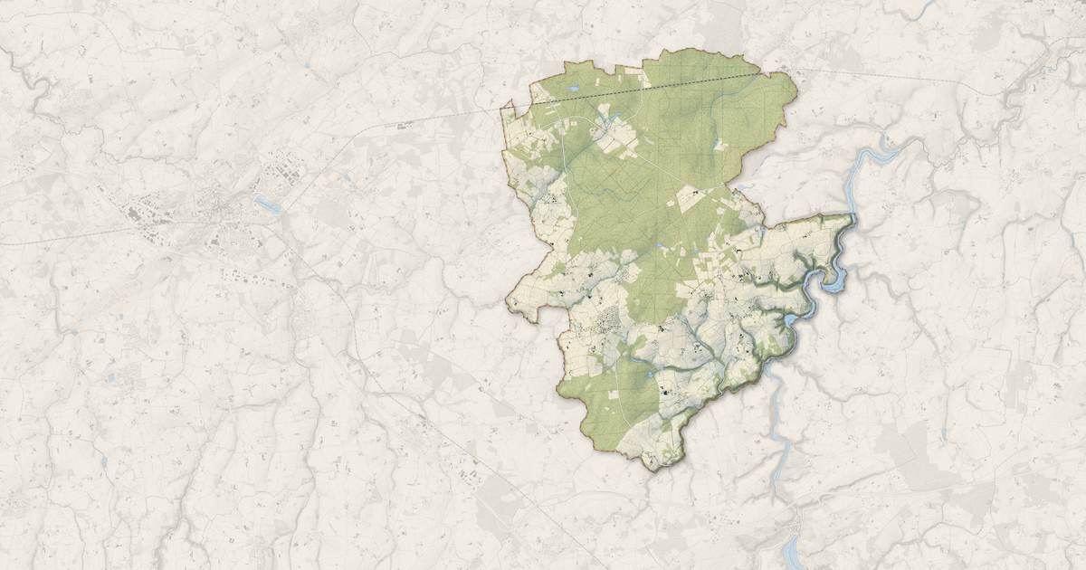 Portrait cartographique de Plédéliac : relief, eau, forêts, bâti et voies, calculés à partir des données de l'IGN