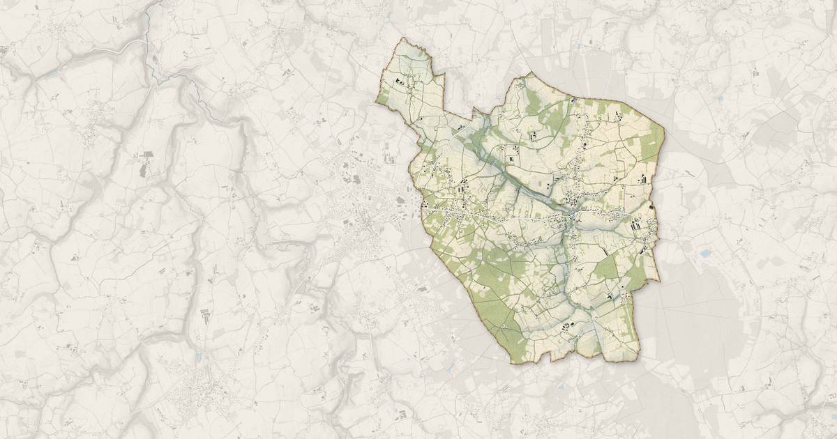Portrait cartographique de Pléguien : relief, eau, forêts, bâti et voies, calculés à partir des données de l'IGN