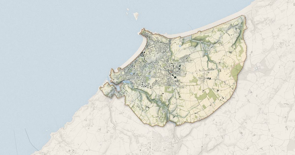 Portrait cartographique de Pléneuf-Val-André : relief, eau, forêts, bâti et voies, calculés à partir des données de l'IGN