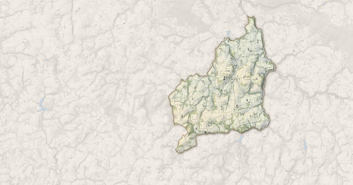 Portrait cartographique de Plésidy : relief, eau, forêts, bâti et voies, calculés à partir des données de l'IGN