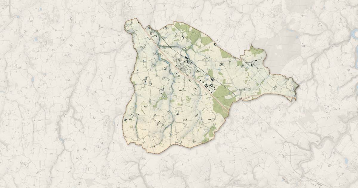 Portrait cartographique de Plestan : relief, eau, forêts, bâti et voies, calculés à partir des données de l'IGN
