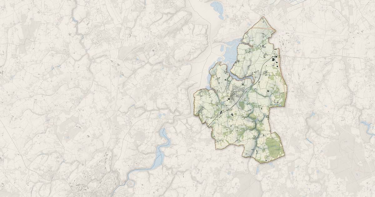 Portrait cartographique de Pleudihen-sur-Rance : relief, eau, forêts, bâti et voies, calculés à partir des données de l'IGN