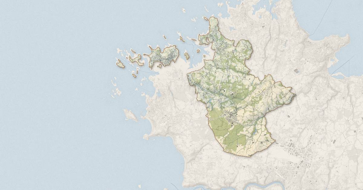 Portrait cartographique de Pleumeur-Bodou : relief, eau, forêts, bâti et voies, calculés à partir des données de l'IGN