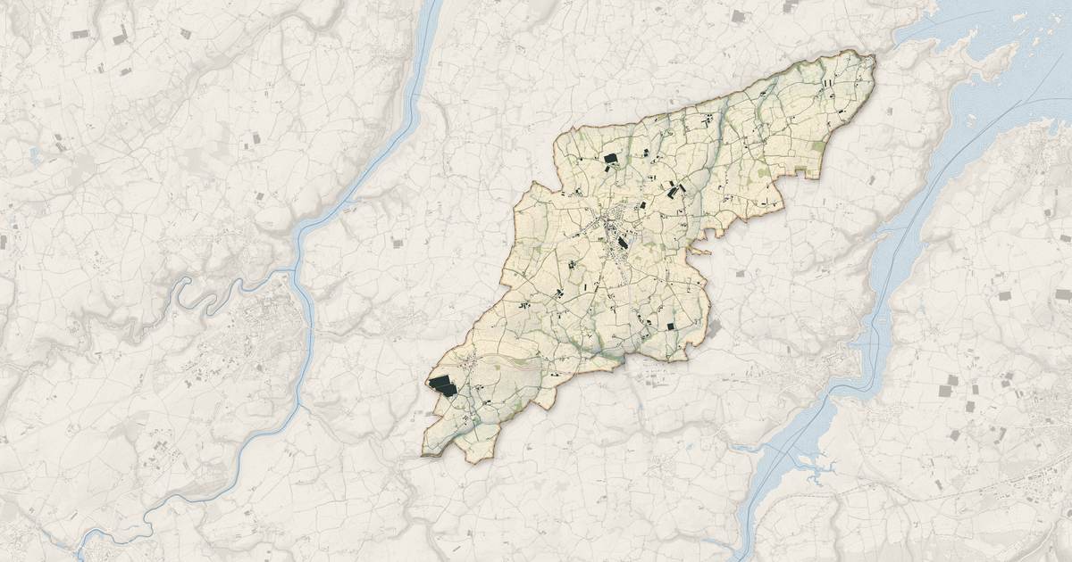 Portrait cartographique de Pleumeur-Gautier : relief, eau, forêts, bâti et voies, calculés à partir des données de l'IGN