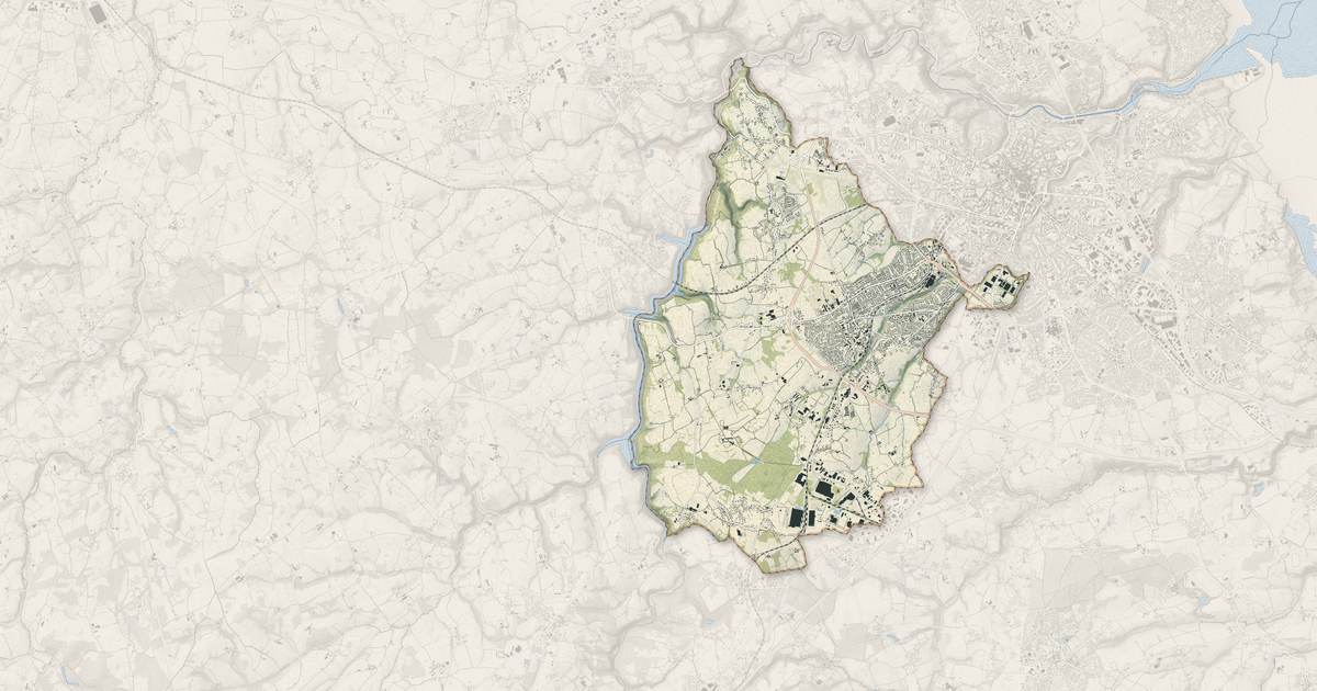 Portrait cartographique de Ploufragan : relief, eau, forêts, bâti et voies, calculés à partir des données de l'IGN