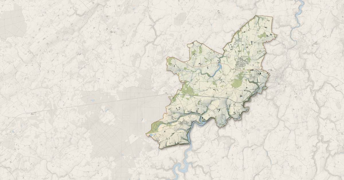 Portrait cartographique de Val-d'Arguenon : relief, eau, forêts, bâti et voies, calculés à partir des données de l'IGN