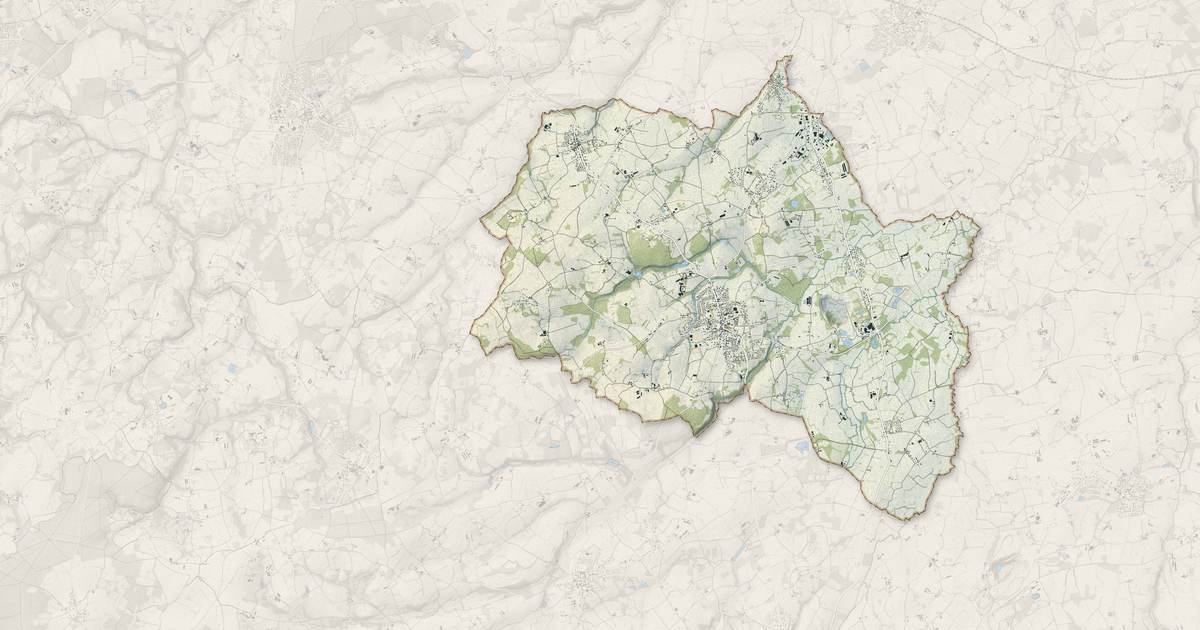 Portrait cartographique de Quessoy : relief, eau, forêts, bâti et voies, calculés à partir des données de l'IGN