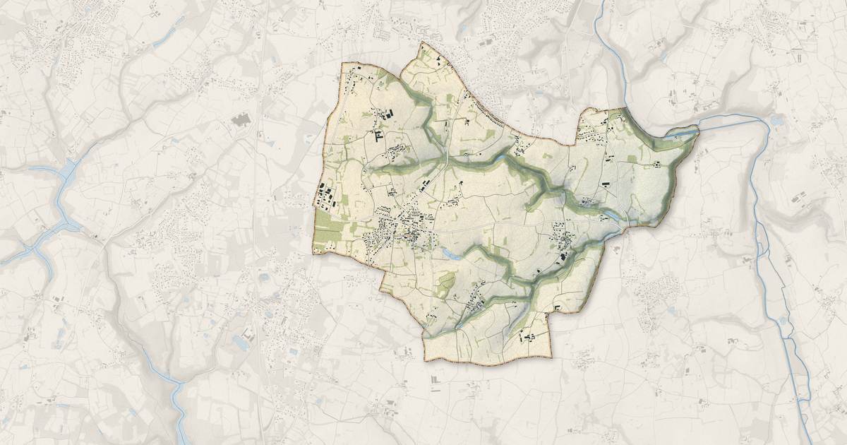 Portrait cartographique de Saint-Carné : relief, eau, forêts, bâti et voies, calculés à partir des données de l'IGN