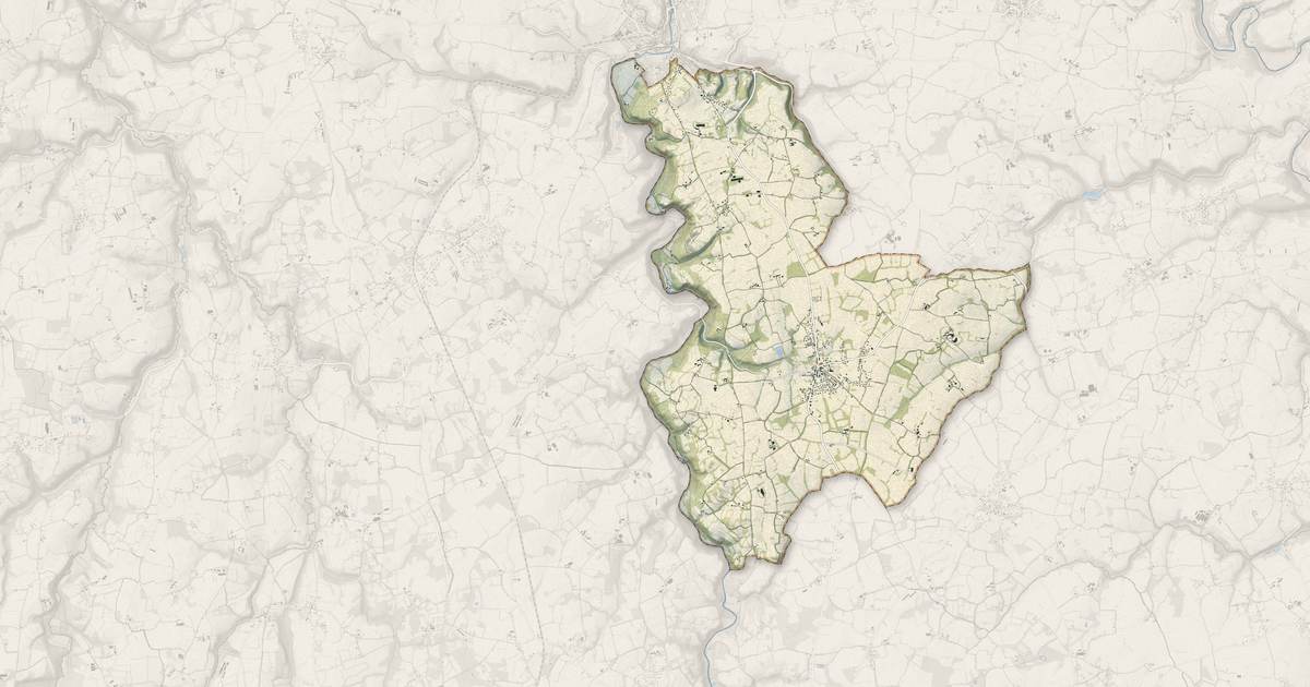 Portrait cartographique de Saint-Clet : relief, eau, forêts, bâti et voies, calculés à partir des données de l'IGN