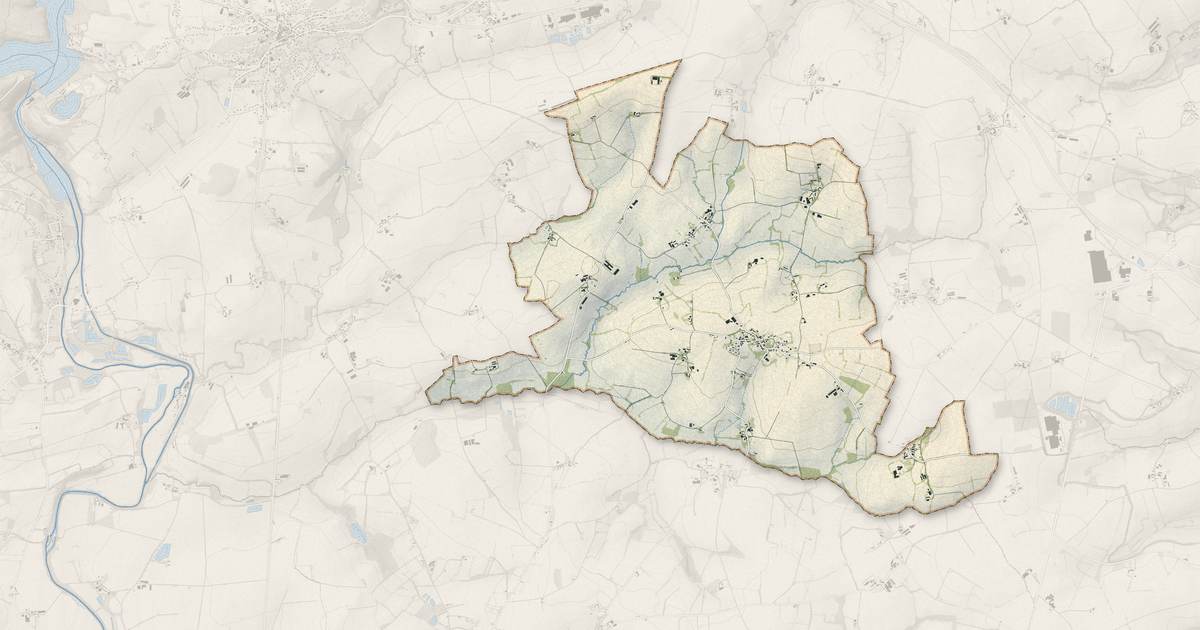 Portrait cartographique de Saint-Connec : relief, eau, forêts, bâti et voies, calculés à partir des données de l'IGN