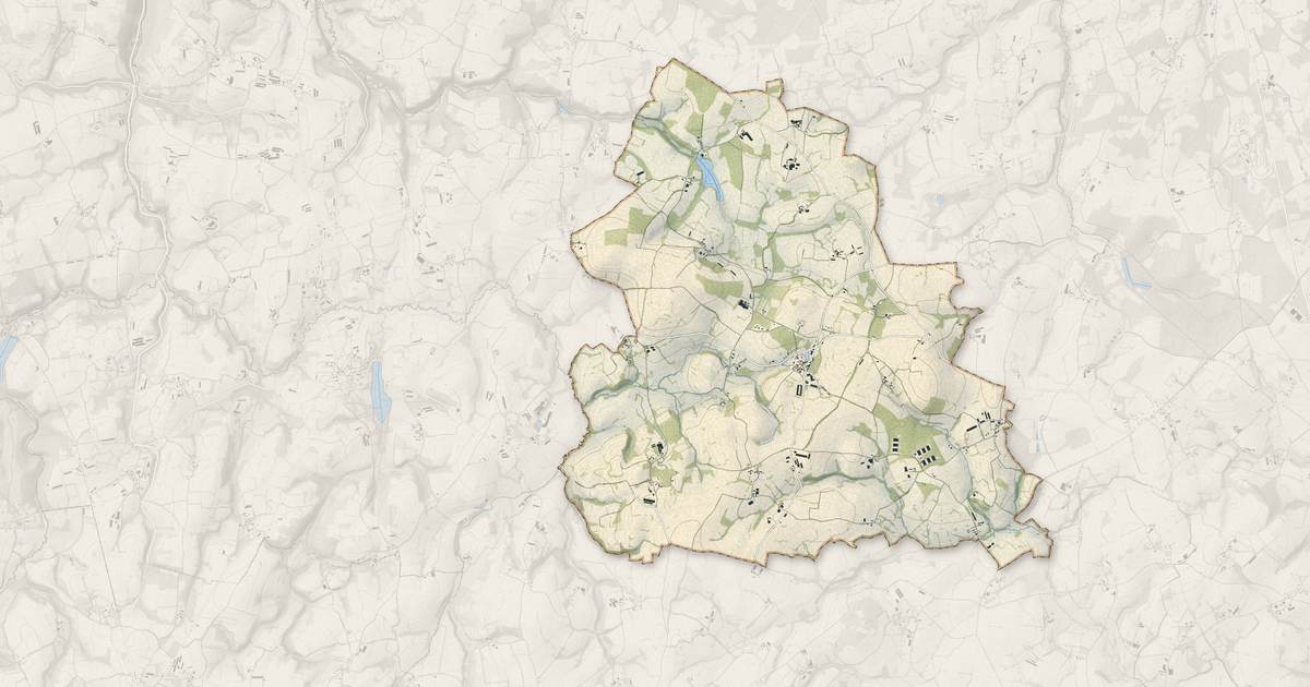 Portrait cartographique de Saint-Gildas : relief, eau, forêts, bâti et voies, calculés à partir des données de l'IGN