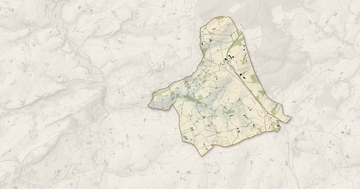 Portrait cartographique de Saint-Hervé : relief, eau, forêts, bâti et voies, calculés à partir des données de l'IGN