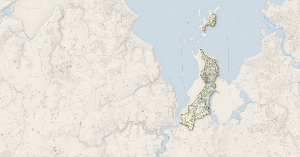 Portrait cartographique de Saint-Jacut-de-la-Mer : relief, eau, forêts, bâti et voies, calculés à partir des données de l'IGN