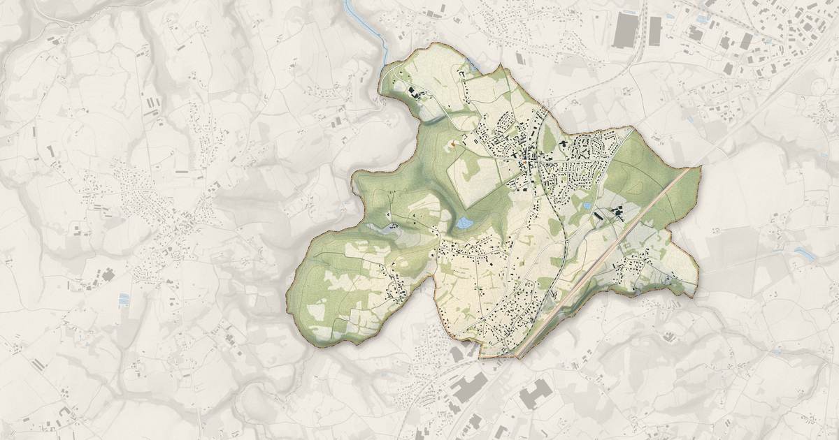Portrait cartographique de Saint-Julien : relief, eau, forêts, bâti et voies, calculés à partir des données de l'IGN