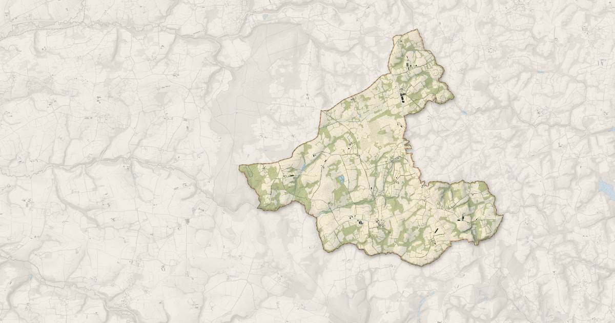 Portrait cartographique de Saint-Nicodème : relief, eau, forêts, bâti et voies, calculés à partir des données de l'IGN