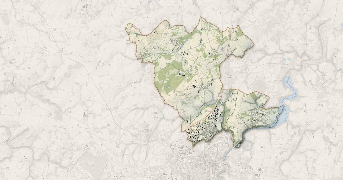 Portrait cartographique de Taden : relief, eau, forêts, bâti et voies, calculés à partir des données de l'IGN