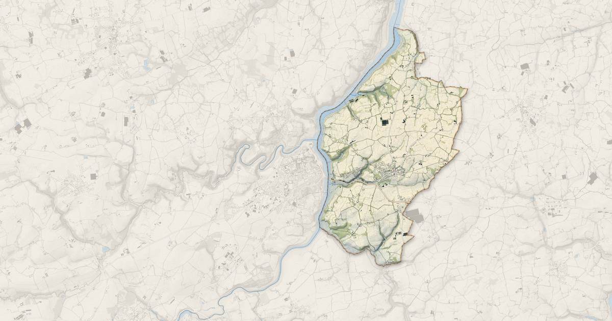 Portrait cartographique de Trédarzec : relief, eau, forêts, bâti et voies, calculés à partir des données de l'IGN