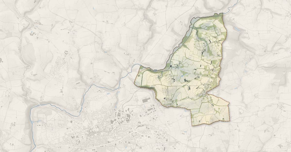 Portrait cartographique de Treffrin : relief, eau, forêts, bâti et voies, calculés à partir des données de l'IGN