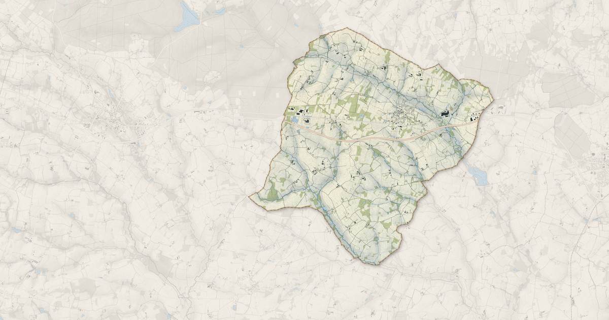 Portrait cartographique de Trémorel : relief, eau, forêts, bâti et voies, calculés à partir des données de l'IGN