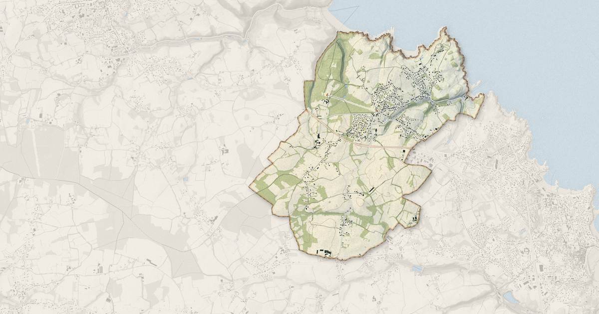Portrait cartographique de Tréveneuc : relief, eau, forêts, bâti et voies, calculés à partir des données de l'IGN