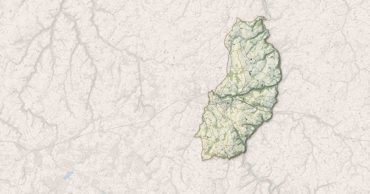 Portrait cartographique de Le Vieux-Marché : relief, eau, forêts, bâti et voies, calculés à partir des données de l'IGN