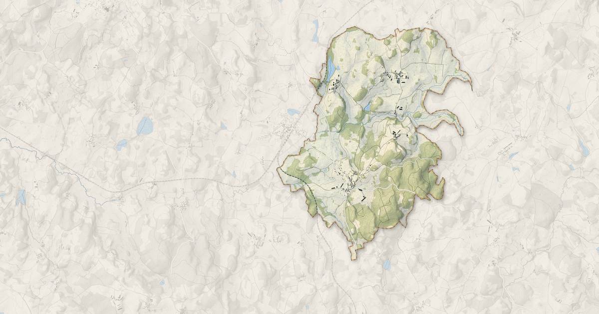 Portrait cartographique de Aulon : relief, eau, forêts, bâti et voies, calculés à partir des données de l'IGN