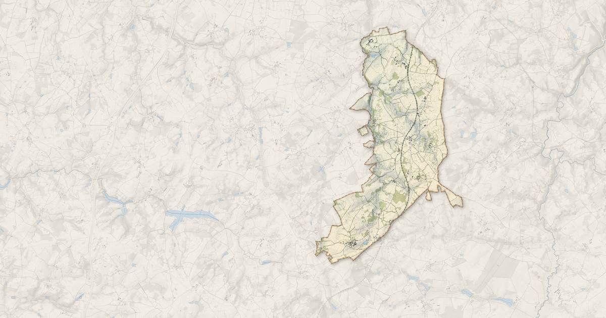 Portrait cartographique de Bazelat : relief, eau, forêts, bâti et voies, calculés à partir des données de l'IGN