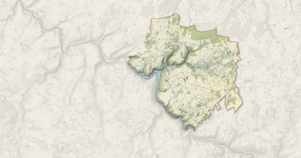 Portrait cartographique de Le Bourg-d'Hem : relief, eau, forêts, bâti et voies, calculés à partir des données de l'IGN