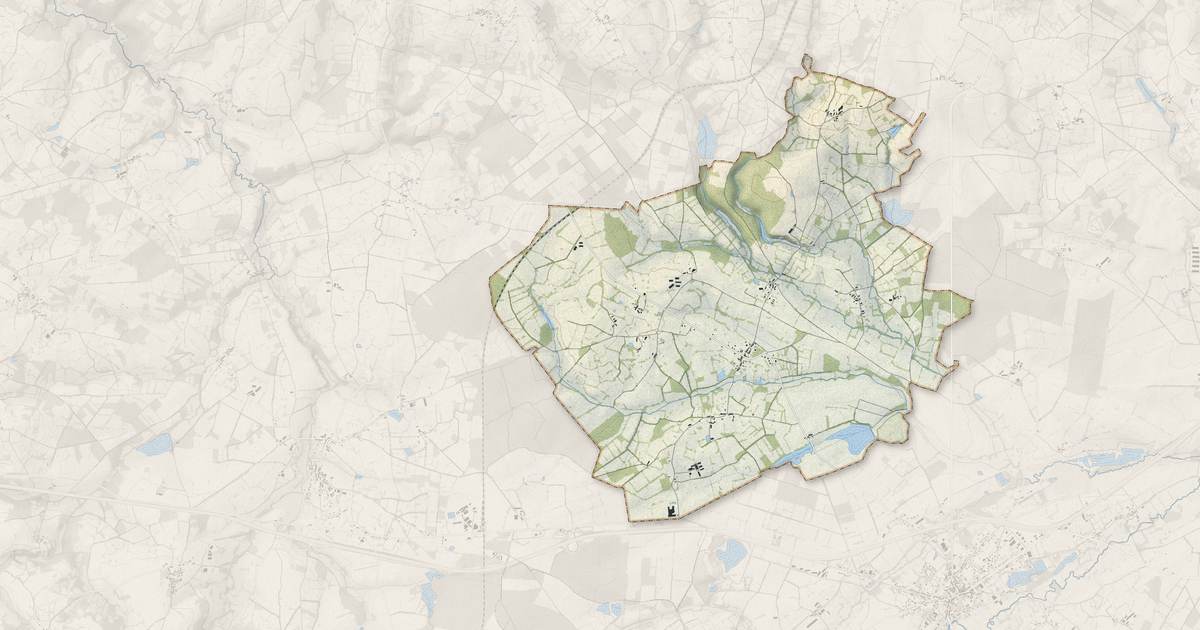 Portrait cartographique de La Celle-sous-Gouzon : relief, eau, forêts, bâti et voies, calculés à partir des données de l'IGN