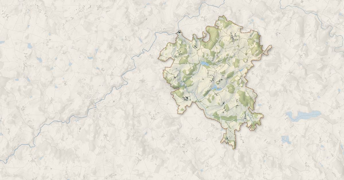 Portrait cartographique de Chamborand : relief, eau, forêts, bâti et voies, calculés à partir des données de l'IGN