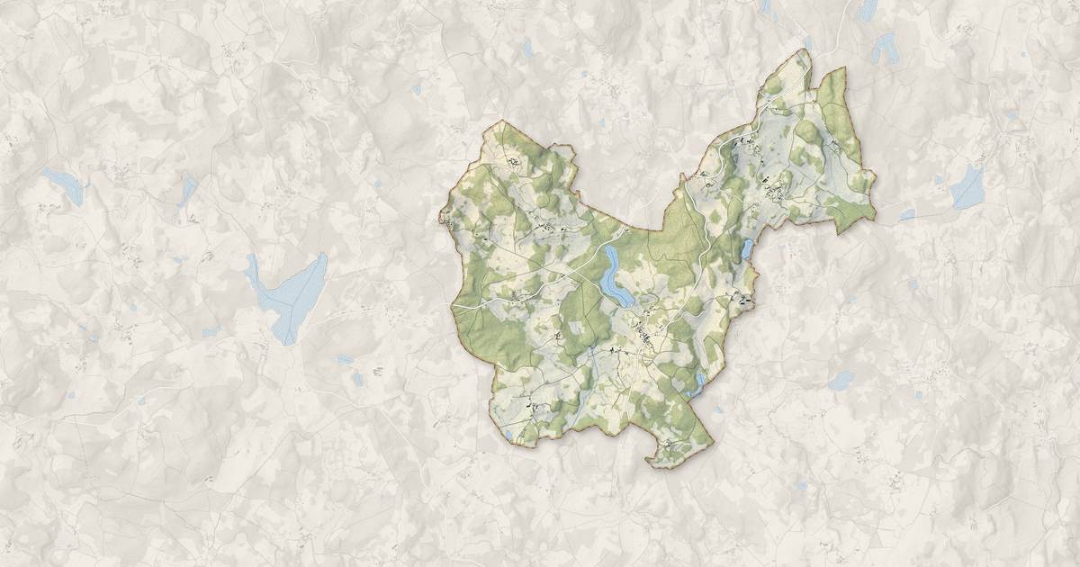 Portrait cartographique de Le Donzeil : relief, eau, forêts, bâti et voies, calculés à partir des données de l'IGN