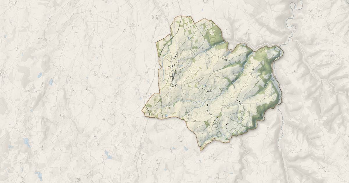 Portrait cartographique de Fontanières : relief, eau, forêts, bâti et voies, calculés à partir des données de l'IGN