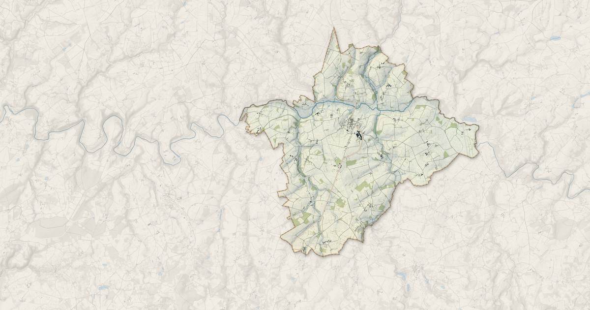 Portrait cartographique de Genouillac : relief, eau, forêts, bâti et voies, calculés à partir des données de l'IGN